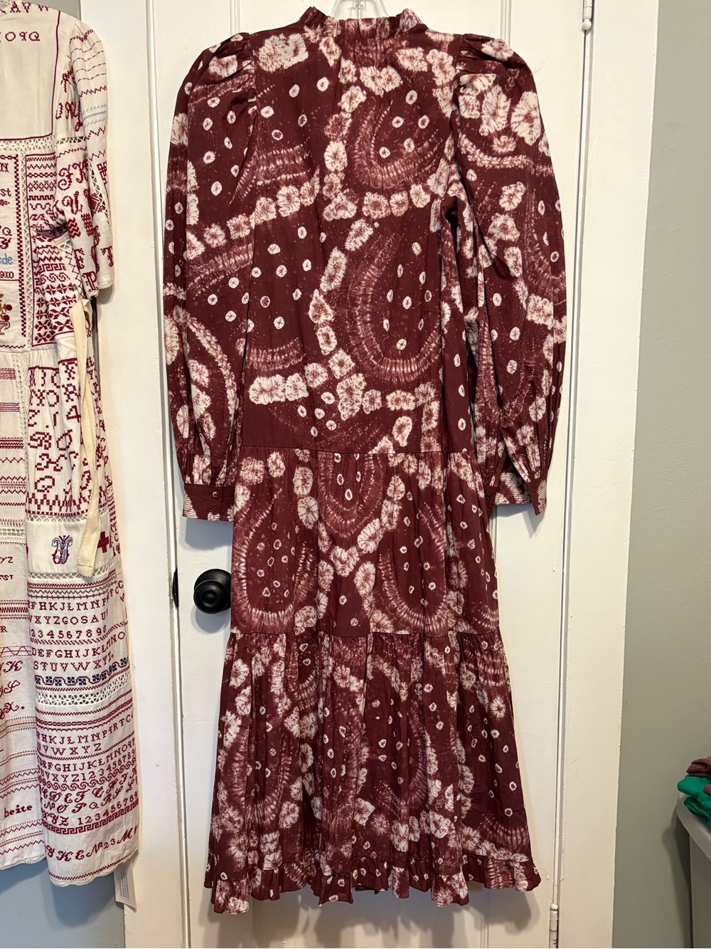 Ulla Johnson Maroon shibori tie dyed Tiered Long-Sleeve Midi Dress. NWT SIZE 10.